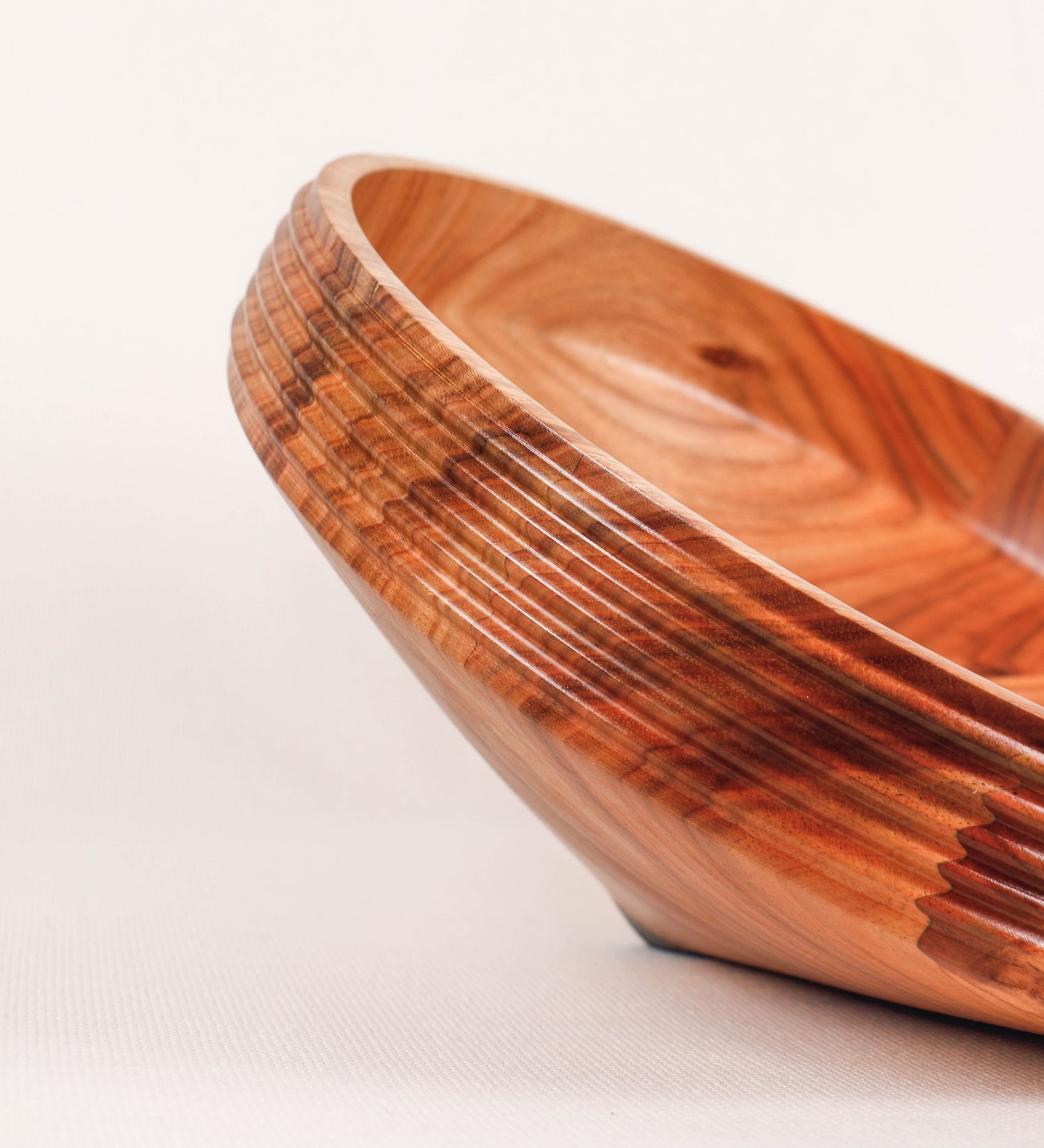 Pião Fruit Bowl | Acacia Wood